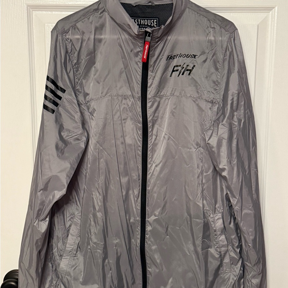 Fasthouse Tracker Packable Windbreaker Mountain B… - image 1